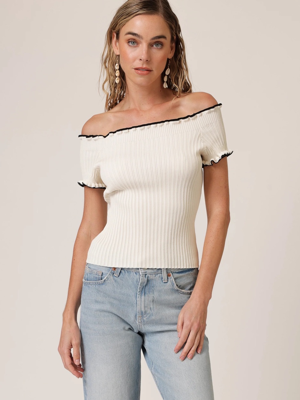Reonny off the shoulder top sz M